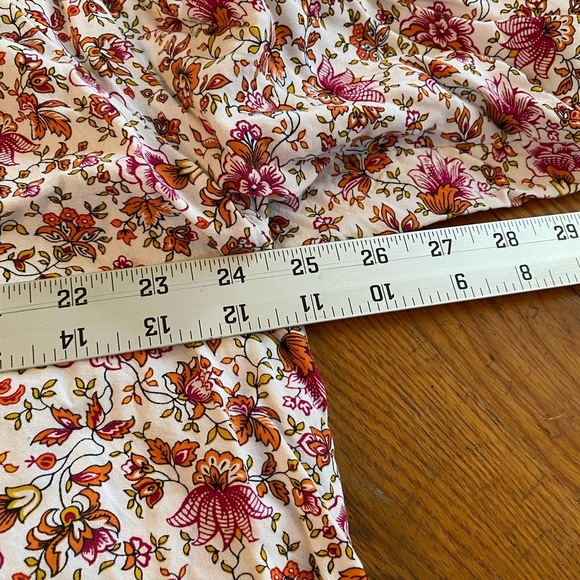 Old Navy Floral Top size xl - Picture 5 of 8